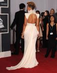 Rihanna Grammy Red Carpet5