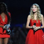 MTV VMAs 2009 ~ Beyonce Steps Back to let Taylor Swift Shine