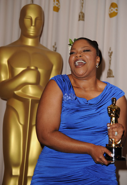 Backstage At The Oscars ~ Mo Nique Speaks On Her Win [video] Straight