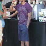 Pretty in Pink! Usher Raymond Takes in The 2011 Coachella Valley Music Festival… [PHOTOS]