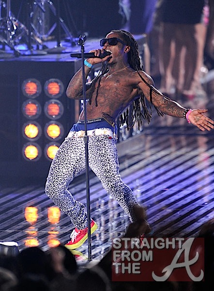 Lil' Wayne wore women's jeggings to the VMAs; Rapper wore skin-tight, leopard-print  pants – New York Daily News